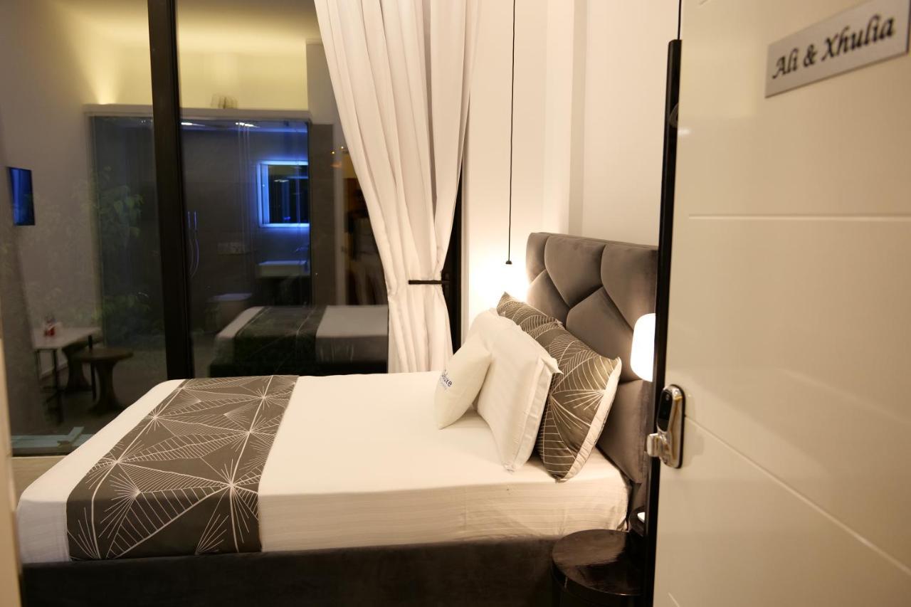 Hotel Nili Deluxe Sarandë Exterior foto