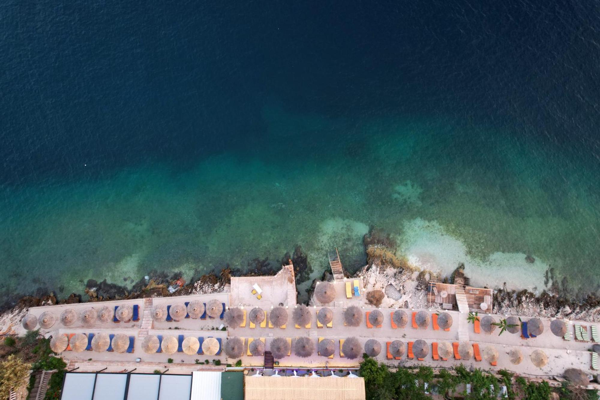 Hotel Nili Deluxe Sarandë Exterior foto