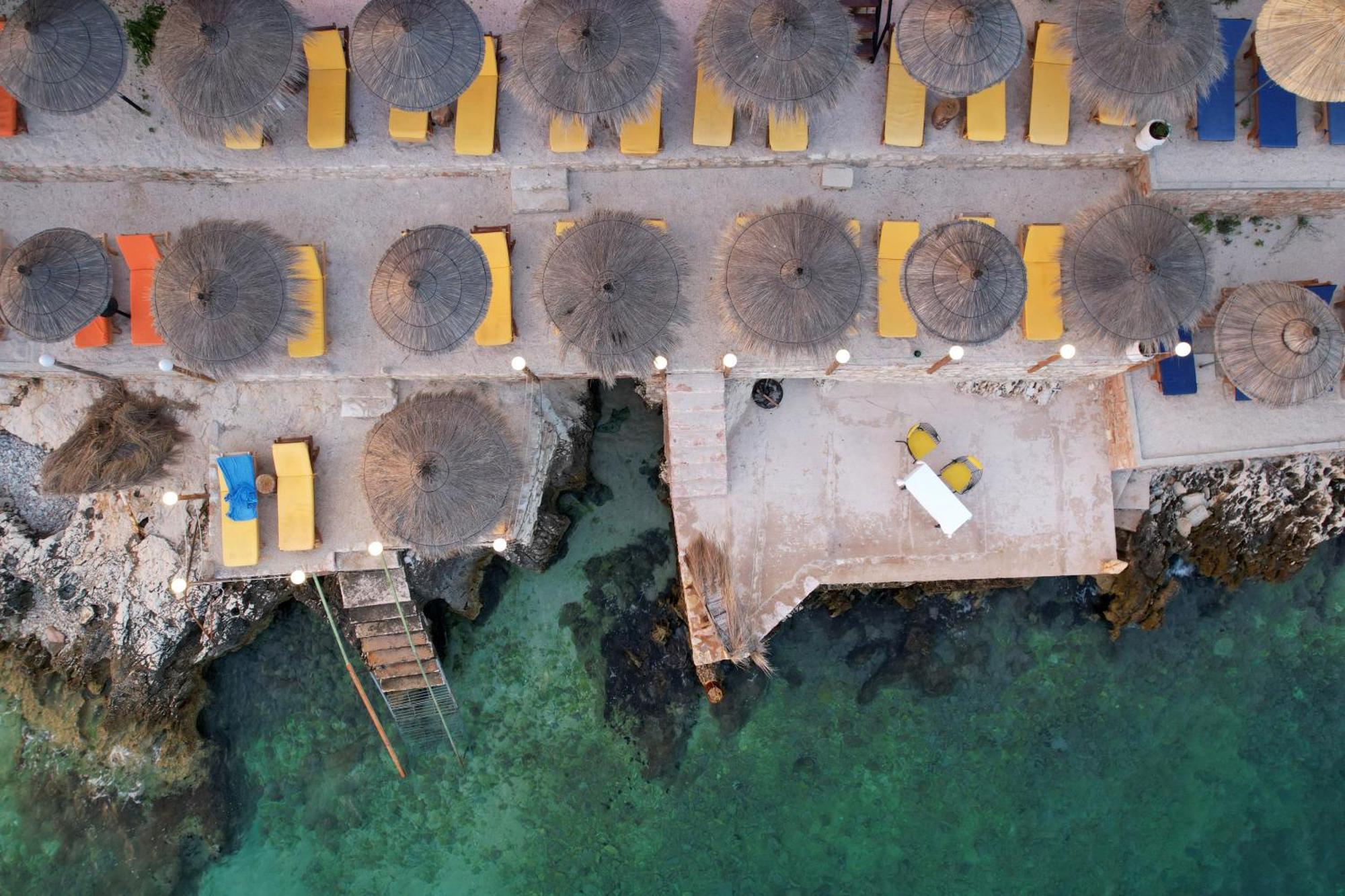 Hotel Nili Deluxe Sarandë Exterior foto