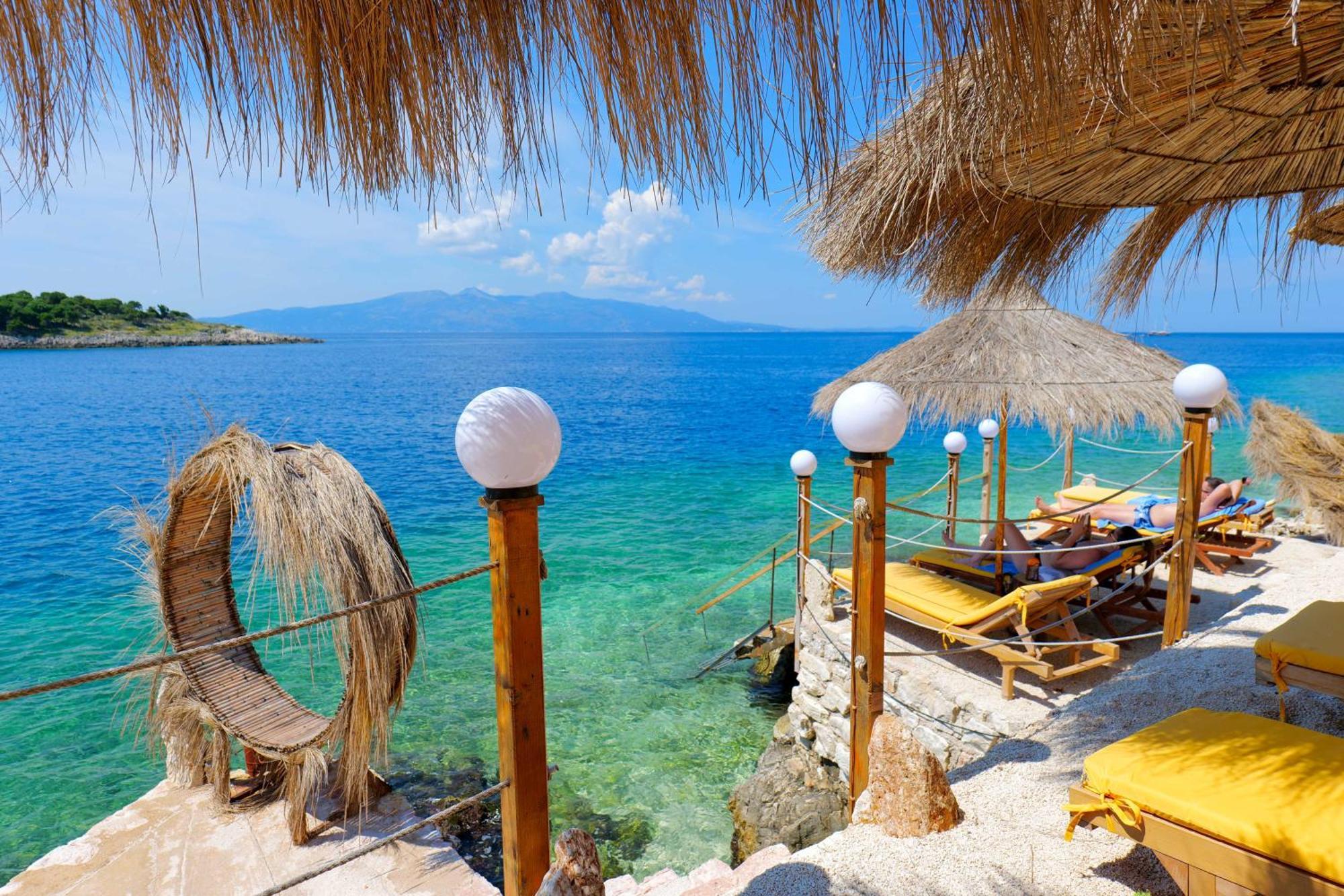 Hotel Nili Deluxe Sarandë Exterior foto