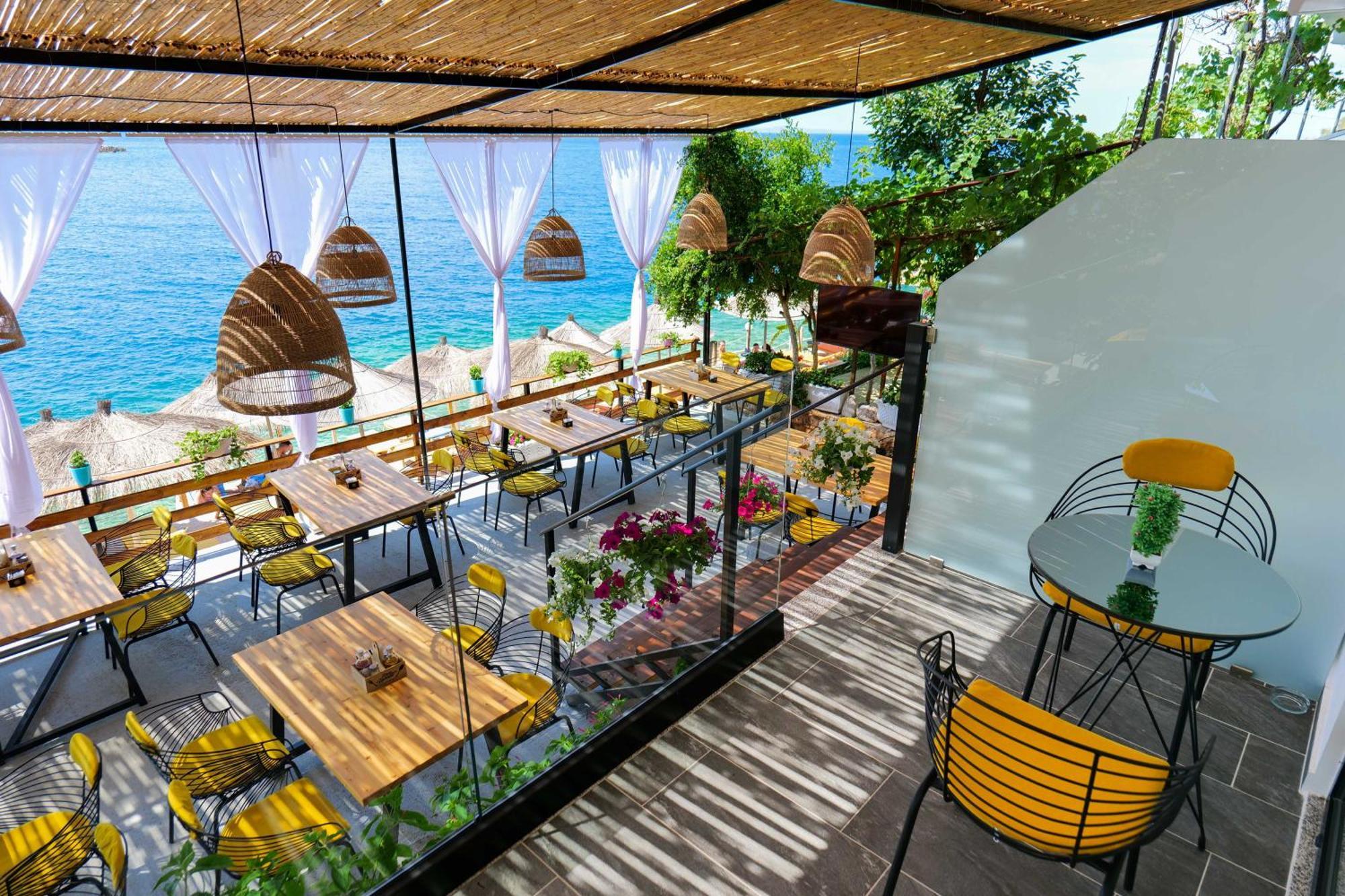 Hotel Nili Deluxe Sarandë Exterior foto